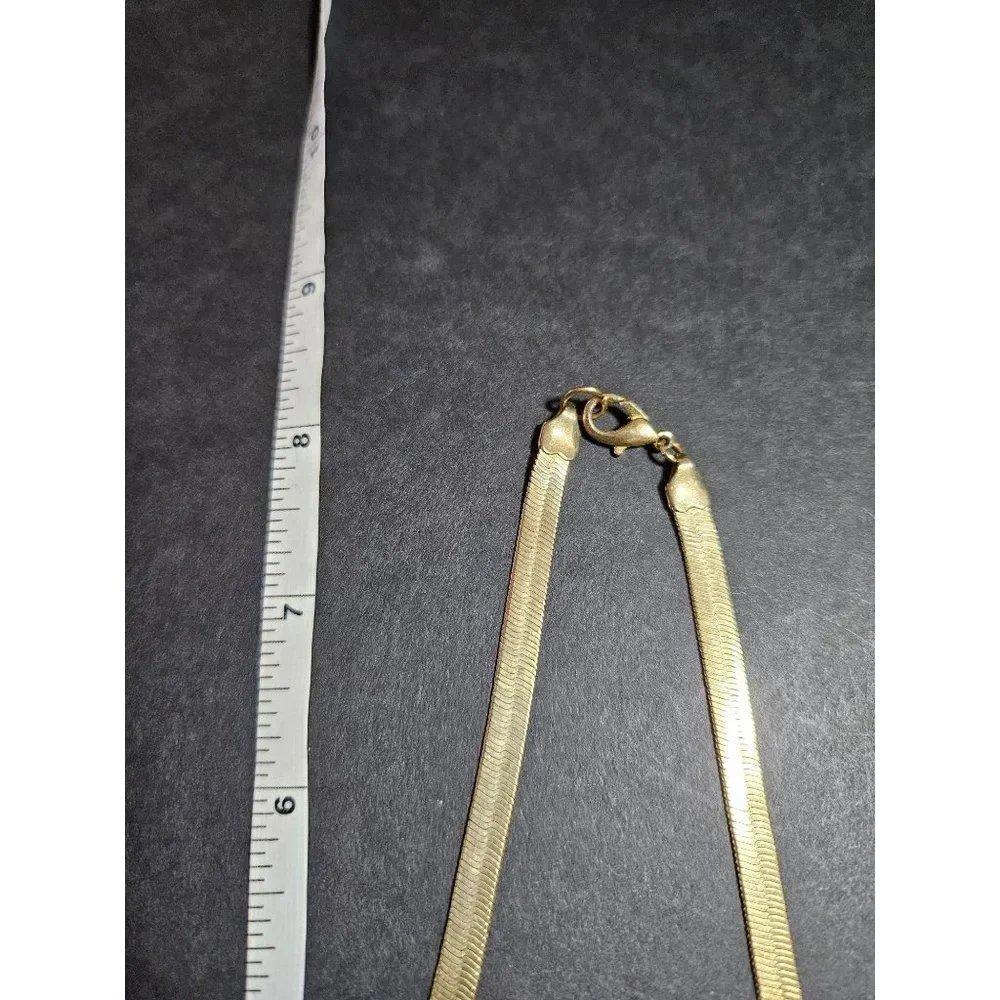 Gold tone herringbone chain 18